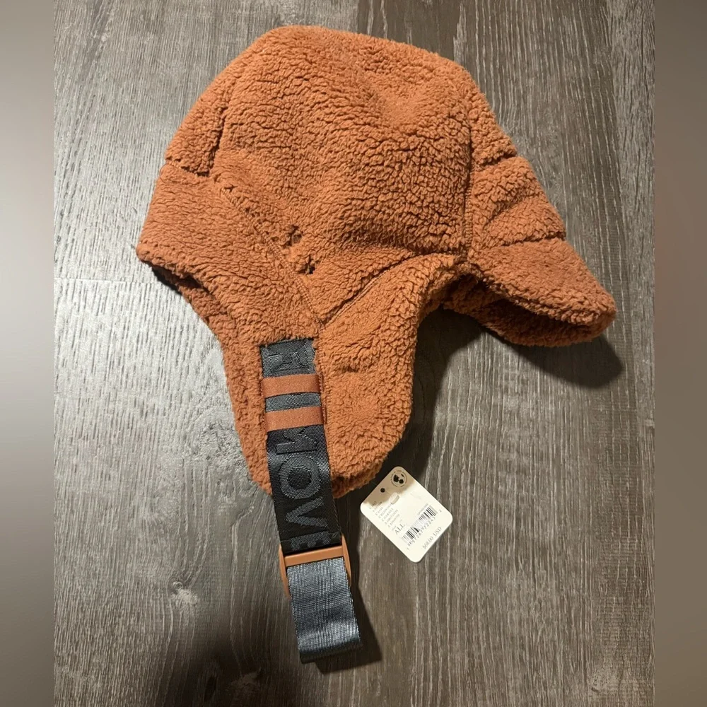 NWT Free People Movement Ascend Strappy Fleece Trapper Hat in Redwood